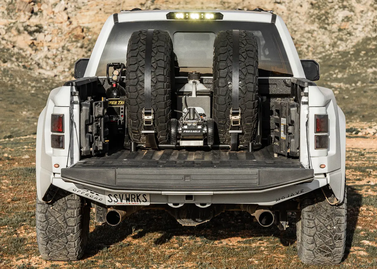 2017+ Ford Raptor Svc Offroad Chase Rack 1