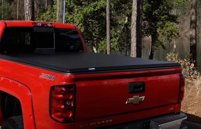 Lund Hard-Folding Tonneau Cover For 2015–2018 Ford F-150 Styleside (6.5-Foot Bed) – Matte Black 1