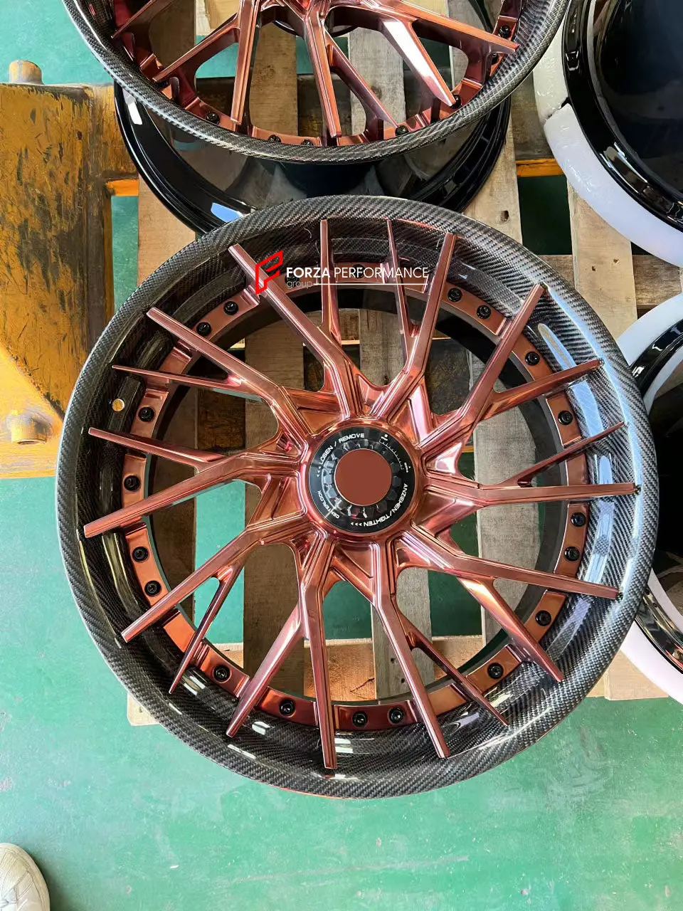 3-Piece Forged Wheels With Centerlock For All Models R-2 1